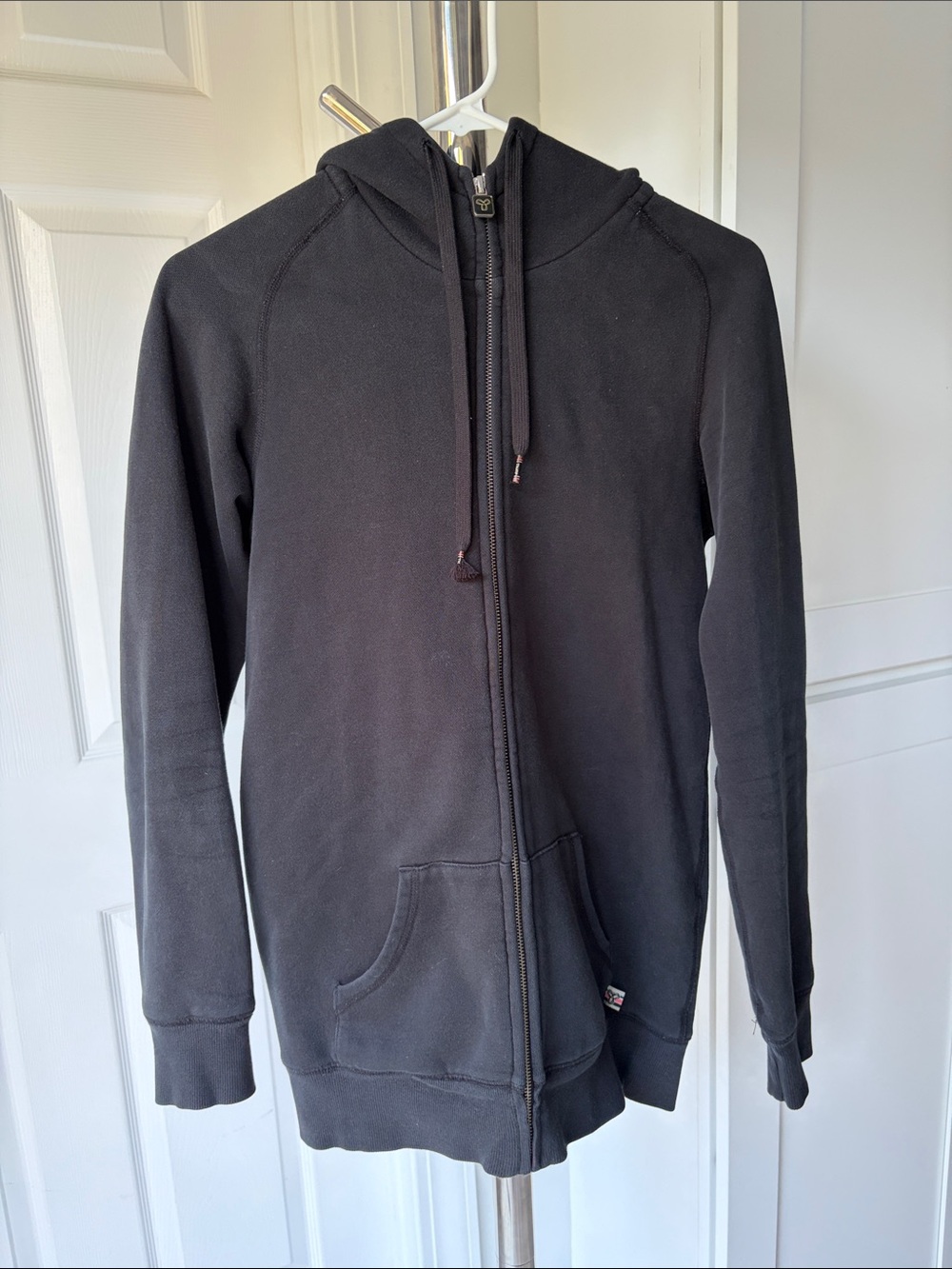 TNA by Aritzia Black Zip-Up Hoodie, Size Small.